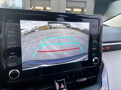 Used 2020 Toyota Corolla LE image 14