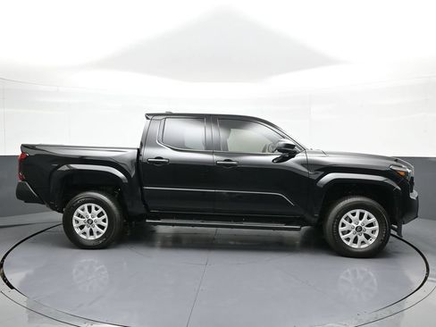 Used 2025 Toyota Tacoma SR RWD image 5