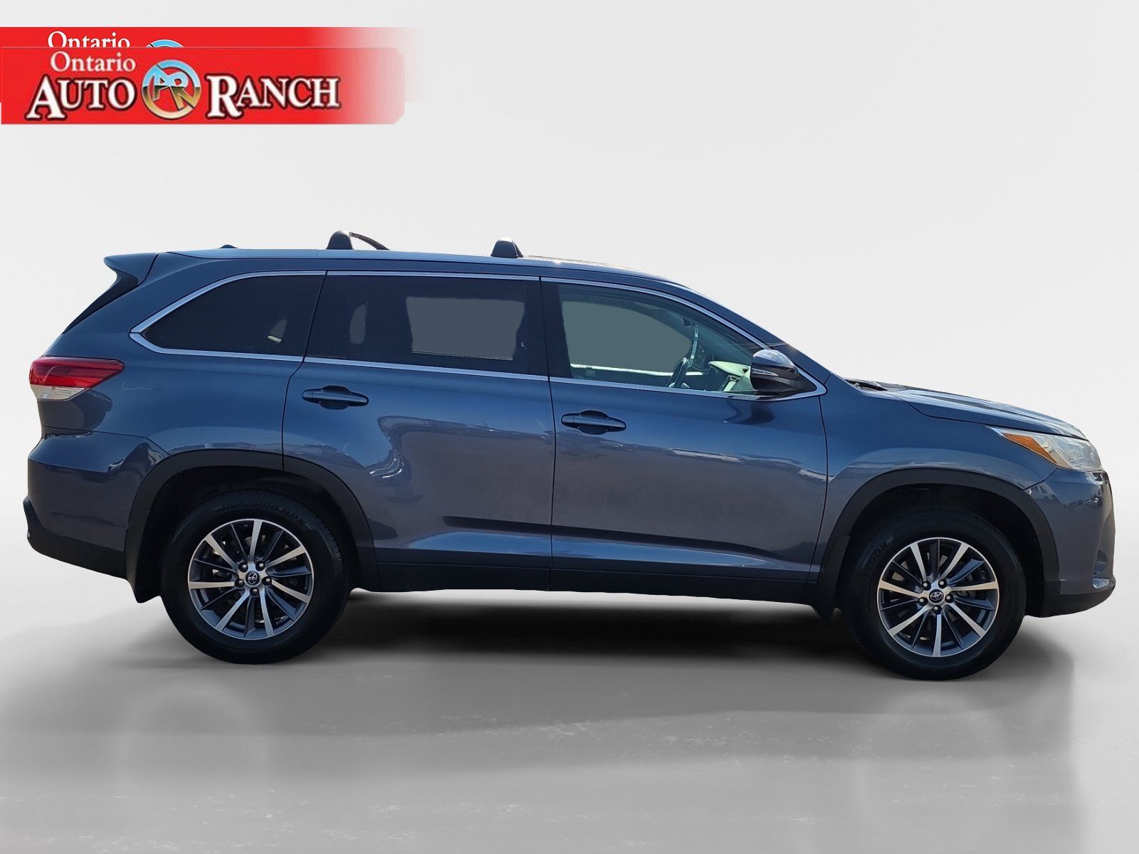 Used 2019 Toyota Highlander XLE AWD/4WD image 6