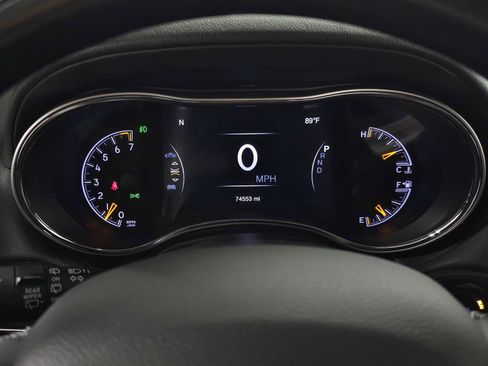 Used 2019 Jeep Grand Cherokee Overland AWD/4WD image 22