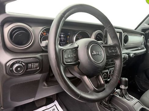 Used 2022 Jeep Wrangler Unlimited Sport AWD/4WD image 13