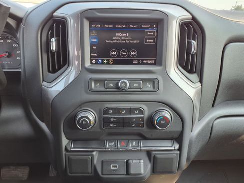 Used 2020 Chevrolet Silverado 1500 Custom w/ Custom Value Package image 19