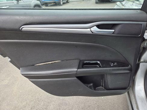 Used 2014 Ford Fusion Titanium FWD image 8