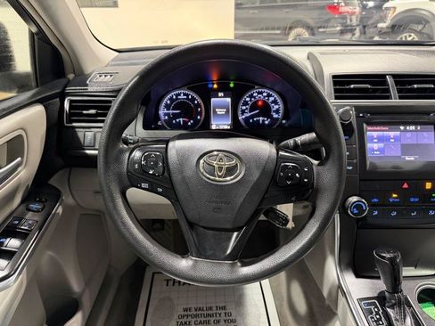 Used 2017 Toyota Camry LE FWD image 22