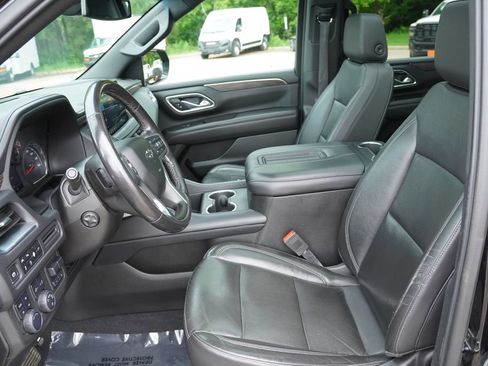 Used 2021 Chevrolet Tahoe Z71 w/ Z71 Signature Package AWD/4WD image 16