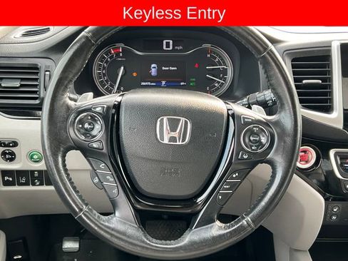 Used 2018 Honda Pilot Elite image 16