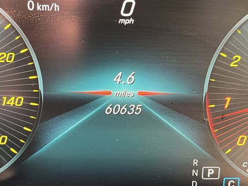 Used 2019 Mercedes-Benz C 300 Sedan image 25