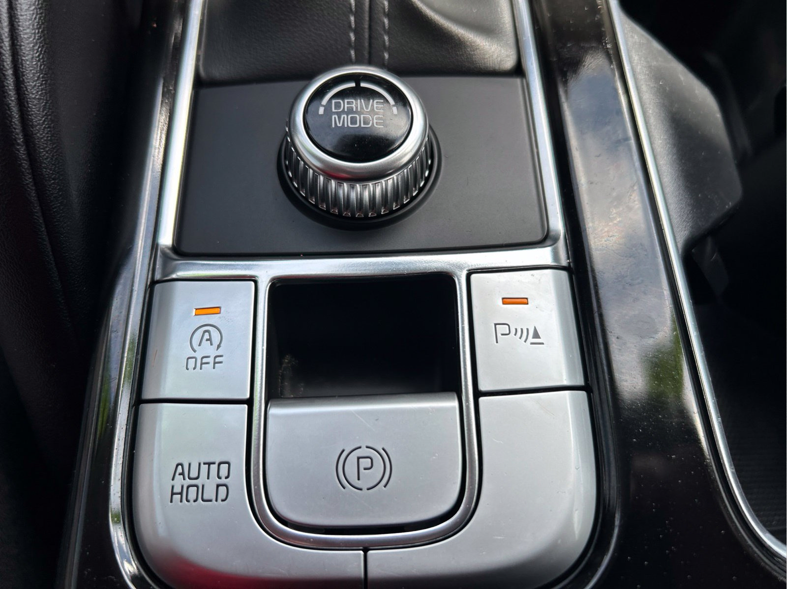 Used 2025 Kia Telluride LX FWD image 34