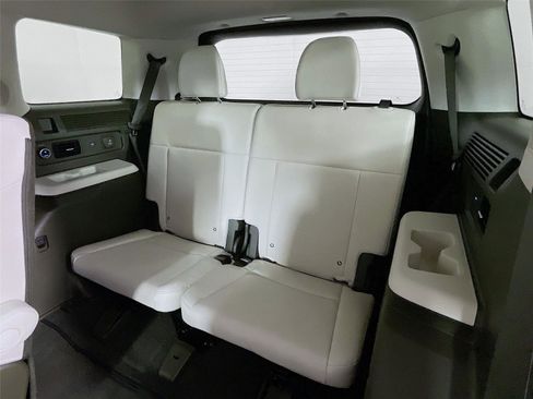 Used 2024 Hyundai Santa Fe Calligraphy AWD/4WD image 27