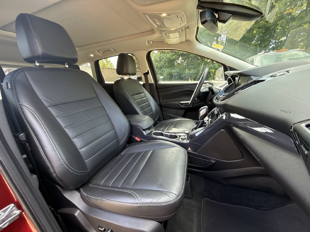 Used 2015 Ford Escape Titanium w/ Equipment Group 301A AWD/4WD image 25