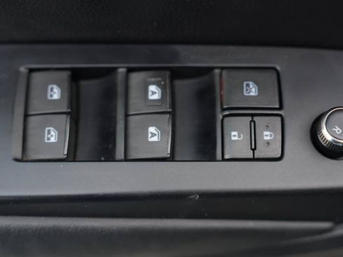 Used 2015 Toyota Highlander XLE AWD/4WD image 18