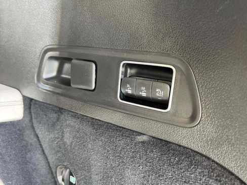 Used 2021 Mercedes-Benz GLS 580 4MATIC image 19