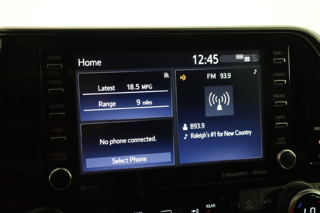 Used 2021 Toyota Highlander XLE FWD image 33
