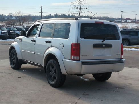 Used 2007 Dodge Nitro SXT image 4