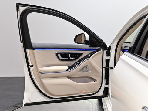 Used 2023 Mercedes-Benz S 580 4MATIC Sedan w/ AMG Line image 17