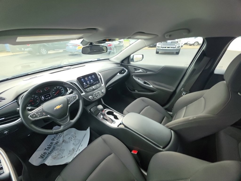 Used 2024 Chevrolet Malibu RS FWD image 27