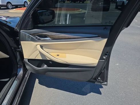 Used 2019 BMW 530i w/ Convenience Package RWD image 48