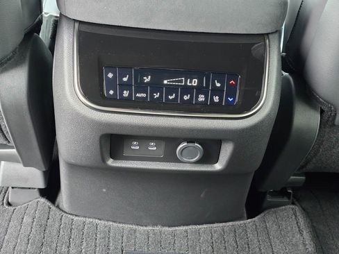 New 2026 INFINITI QX80 4WD image 34