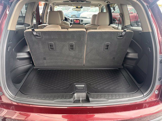Used 2018 Honda Pilot Touring image 36