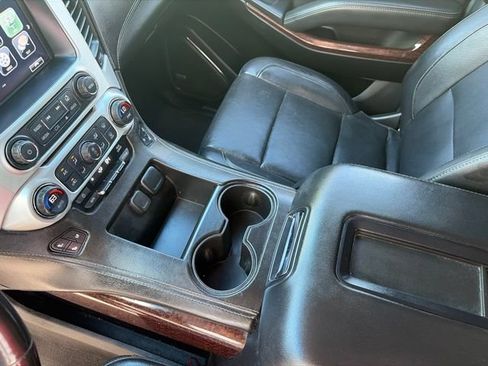 Used 2019 GMC Yukon SLT w/ Graphite Performance Edition AWD/4WD image 26