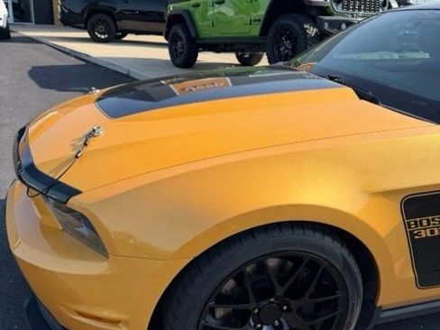 Used 2012 Ford Mustang Boss 302 w/ Boss 302 Accessory Pkg RWD image 5