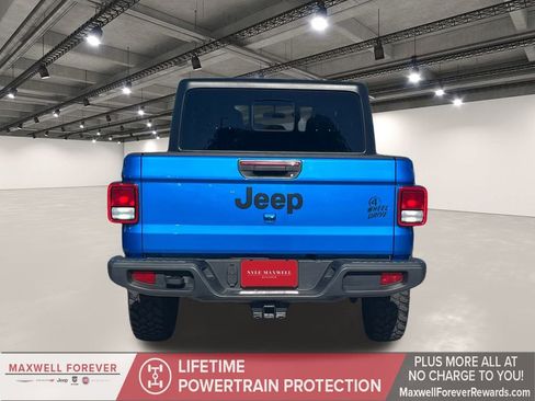 Used 2022 Jeep Gladiator Sport image 15