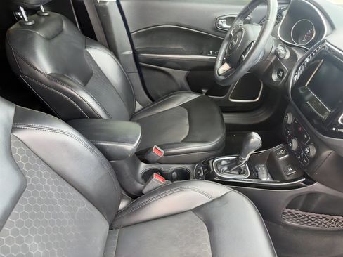 Used 2019 Jeep Compass Altitude image 11