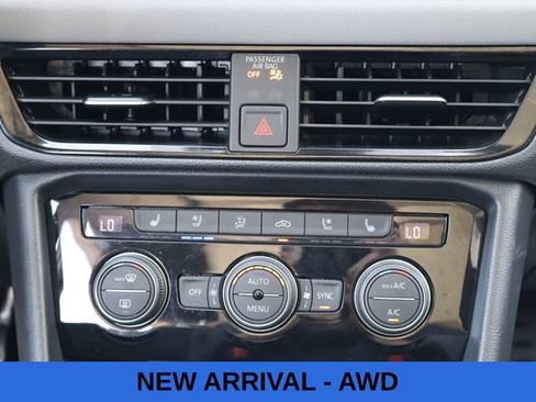 Used 2022 Volkswagen Taos SEL w/ Panoramic Sunroof Package AWD/4WD image 14