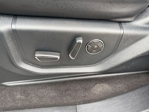 Used 2020 Ford F150 Platinum w/ Equipment Group 701A Luxury image 19