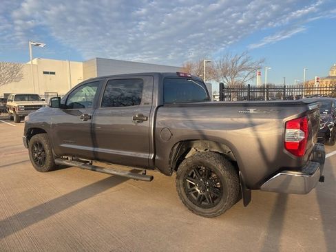 Used 2018 Toyota Tundra SR5 image 8