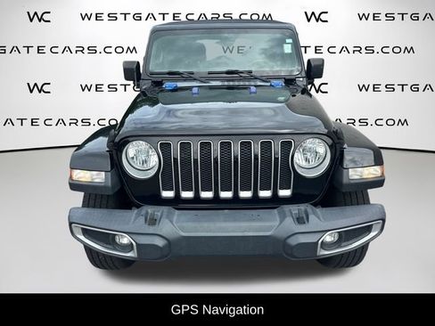 Used 2018 Jeep Wrangler Unlimited Sahara AWD/4WD image 2