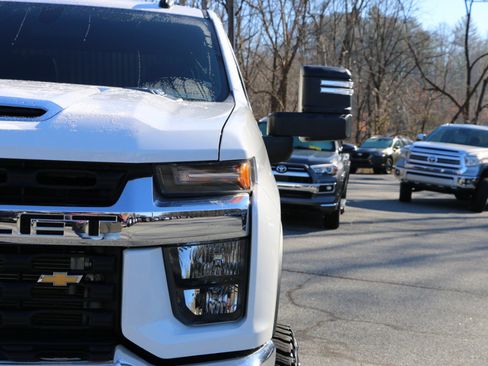 Used 2022 Chevrolet Silverado 2500 LT w/ Convenience Package image 12