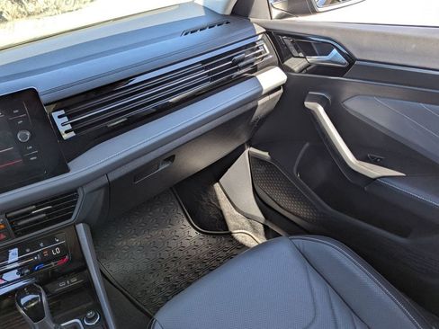 Used 2025 Volkswagen Jetta SEL image 15