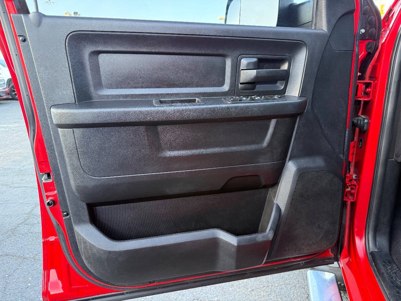 Used 2014 RAM 1500 Express AWD/4WD image 9