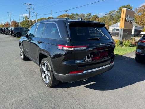 Used 2023 Jeep Grand Cherokee 4WD 4xe w/ Luxury Tech Group II image 6