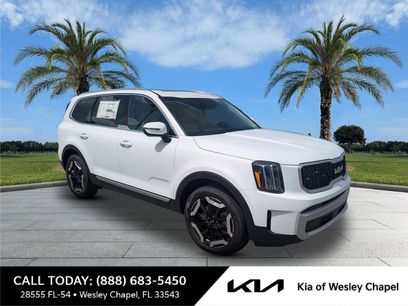 New 2025 Kia Telluride EX w/ EX Captain's Chair Package