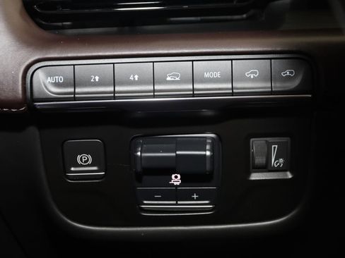 Used 2021 Cadillac Escalade ESV Sport Platinum w/ LPO, ONYX Package AWD/4WD image 39