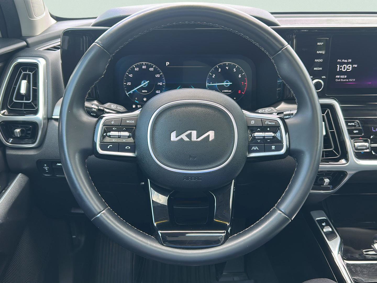 Used 2023 Kia Sorento SX FWD image 10