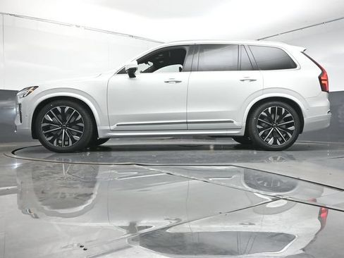 Used 2026 Volvo XC90 B6 Ultra w/ Protection Package Premier AWD/4WD image 37