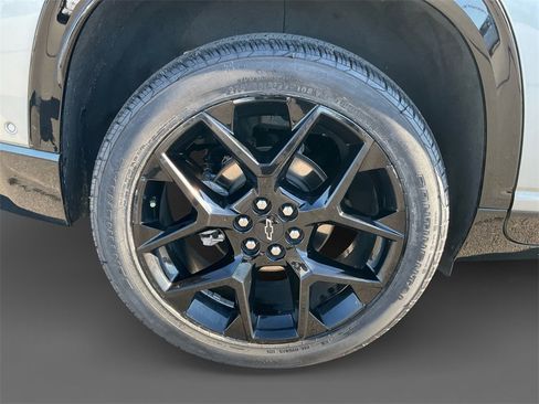 Used 2024 Chevrolet Traverse RS w/ LPO, Floor Liner Package image 10