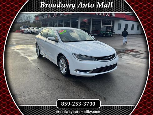 Used 2015 Chrysler 200 Limited w/ Convenience Group image 1