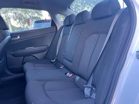 Used 2018 Kia Optima LX w/ 17" Alloy Wheels Package FWD image 13