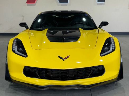 Used 2016 Chevrolet Corvette Z06 w/ 3LZ Preferred Equipment Group image 3