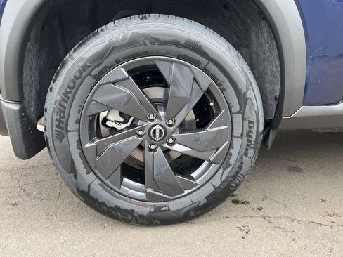 New 2026 Nissan Rogue SV AWD/4WD image 10