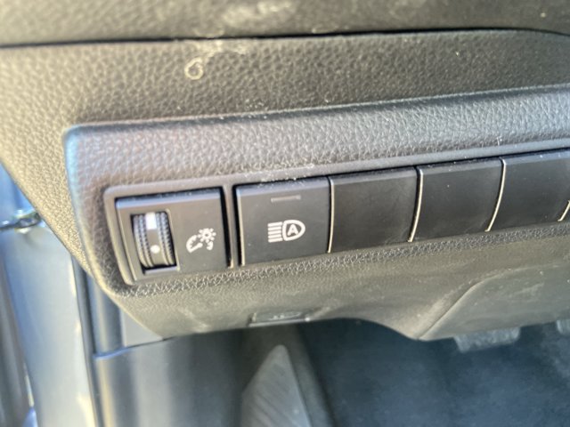 Used 2025 Toyota Corolla LE FWD image 41