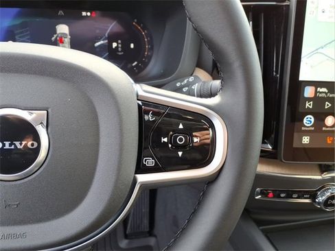 New 2026 Volvo XC60 B5 Plus w/ Protection Package Premier image 18