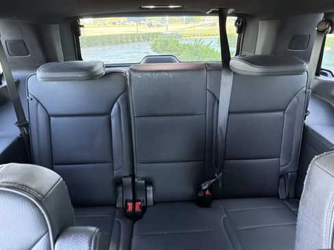 Used 2021 GMC Yukon Denali w/ Denali Ultimate Package AWD/4WD image 26