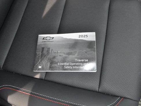 Used 2025 Chevrolet Traverse Z71 w/ Driver Confidence Package AWD/4WD image 24