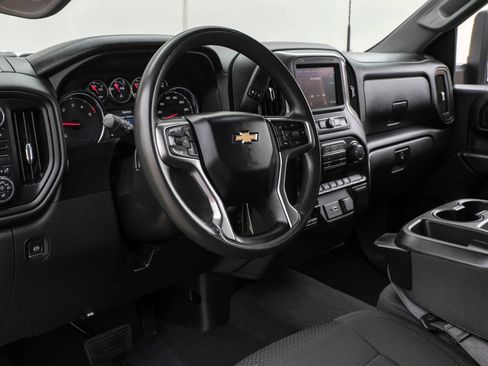 Used 2021 Chevrolet Silverado 2500 Custom w/ Custom Value Package AWD/4WD image 2