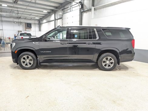 Used 2022 GMC Yukon XL SLE w/ Gmc Pro Safety Plus Package image 6